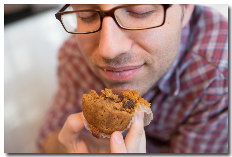 gluten free cookbook-crave bakery muffin model